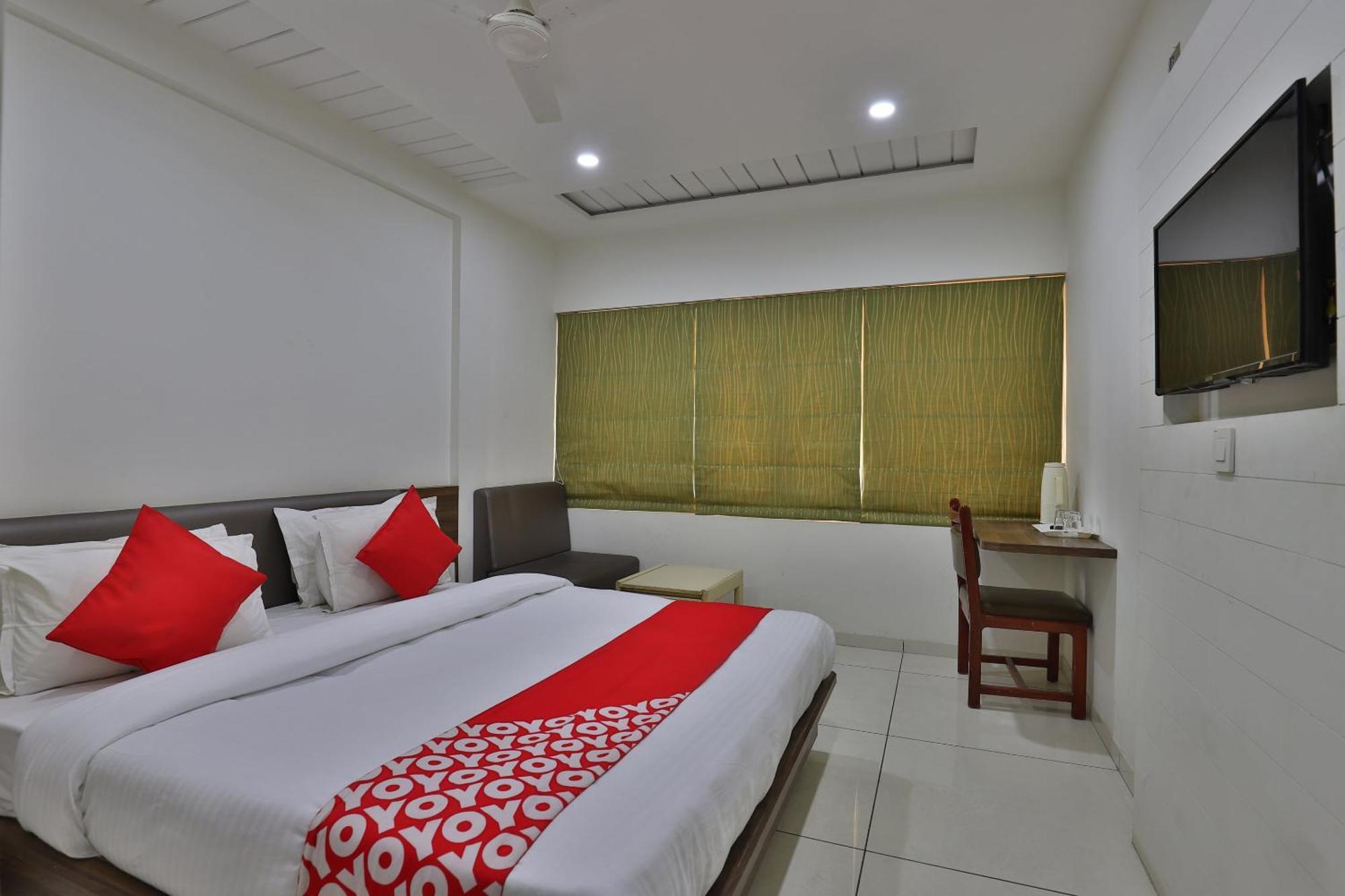 Collection O Panchsheel Hotel Vadodara Kültér fotó