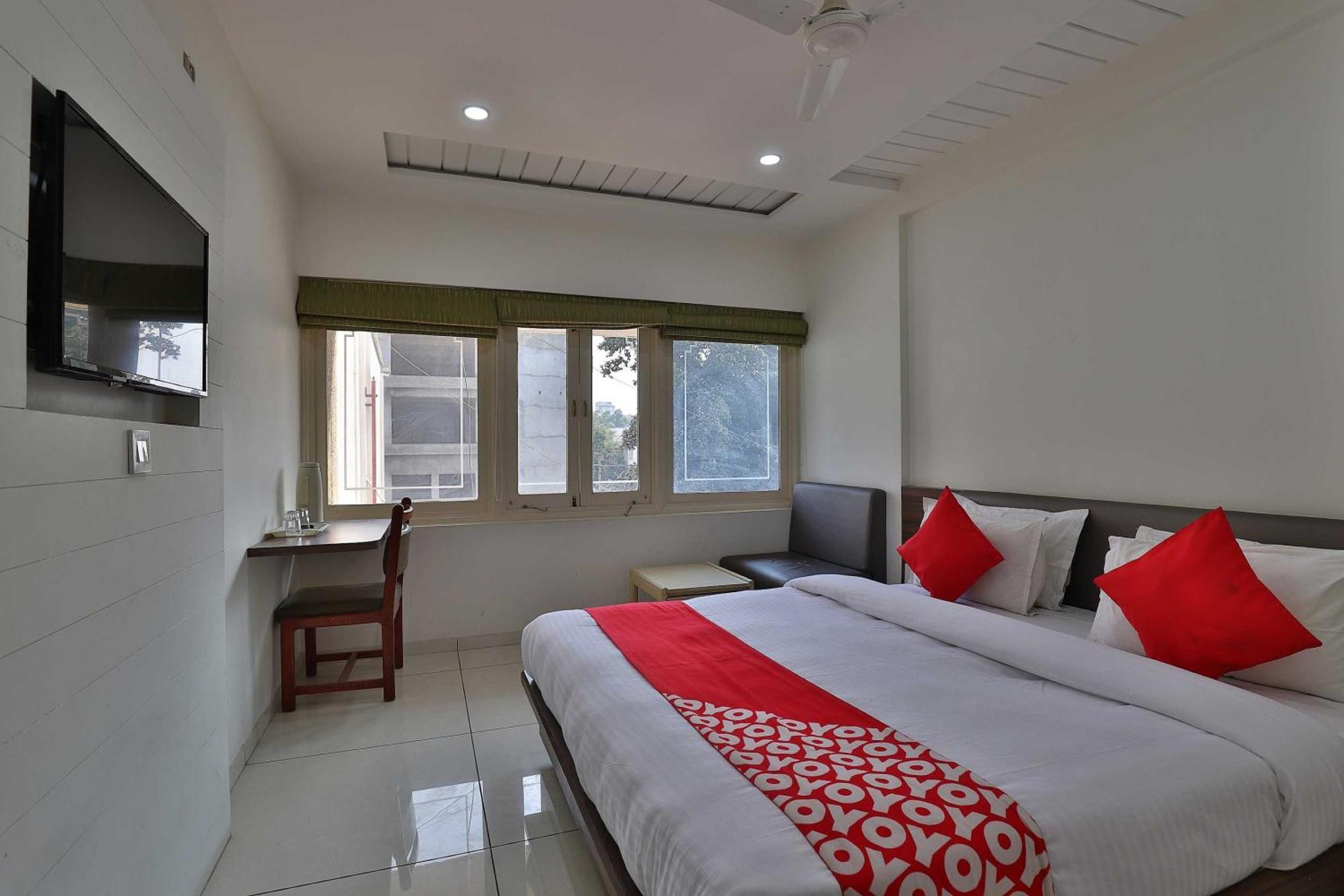 Collection O Panchsheel Hotel Vadodara Kültér fotó