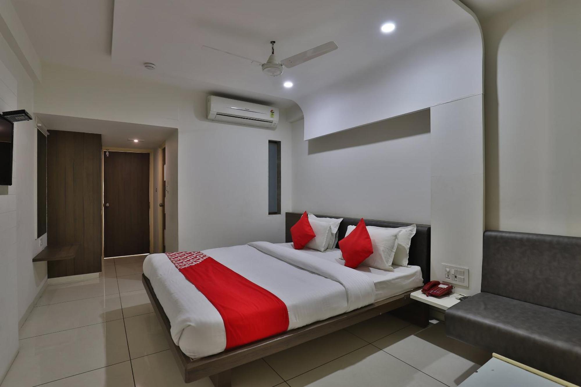 Collection O Panchsheel Hotel Vadodara Kültér fotó