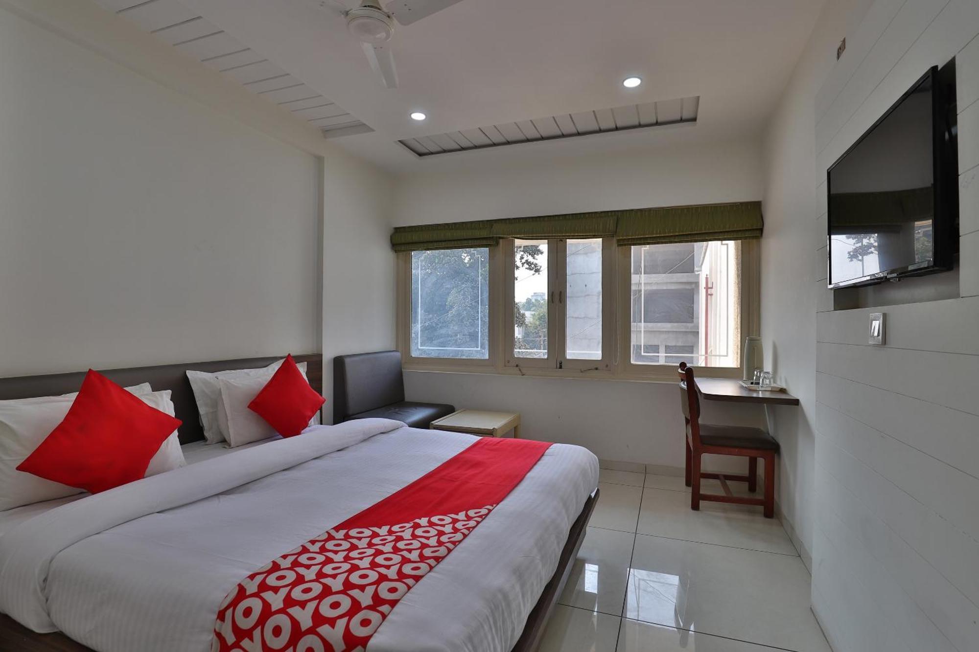 Collection O Panchsheel Hotel Vadodara Kültér fotó
