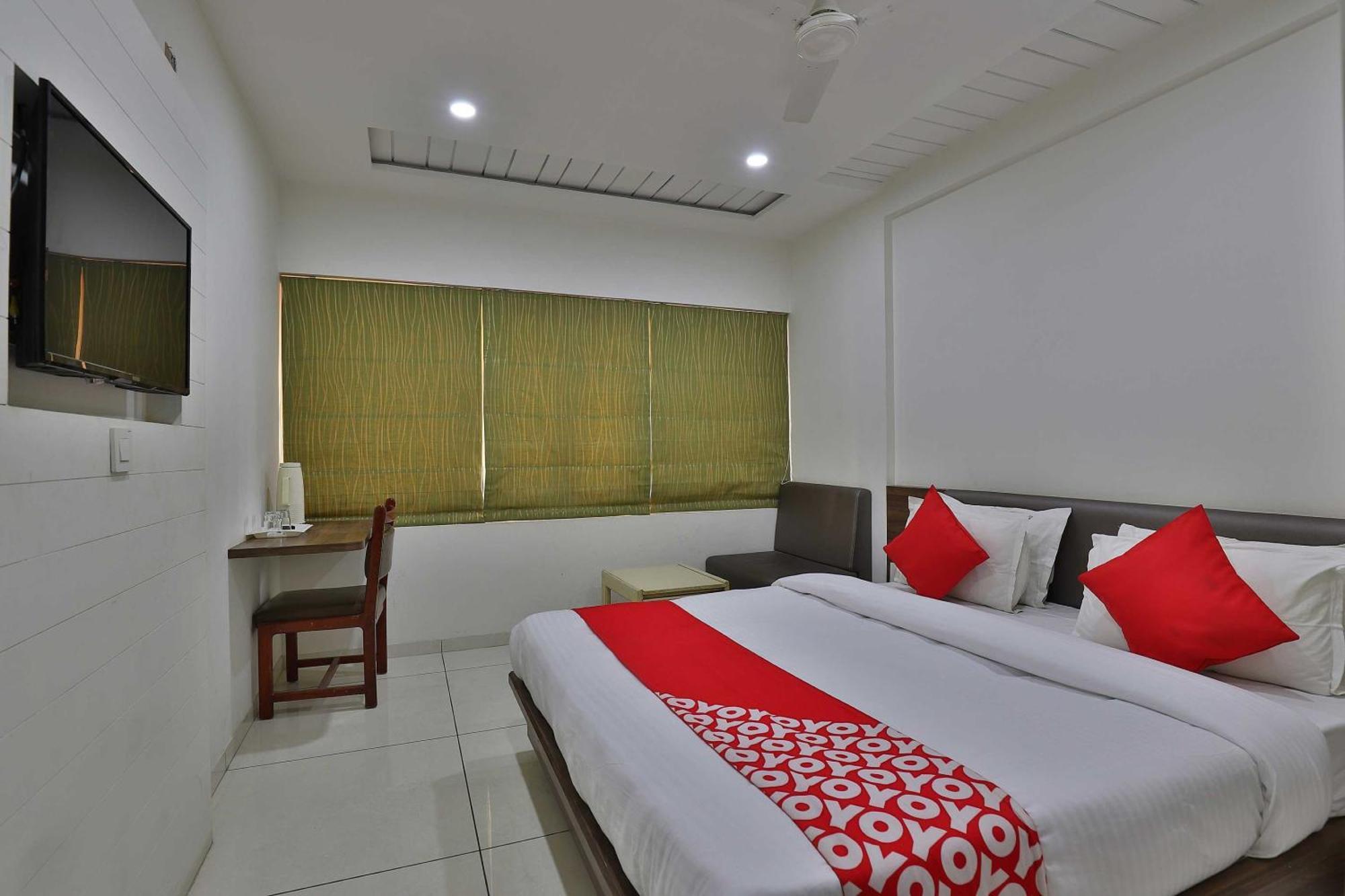 Collection O Panchsheel Hotel Vadodara Kültér fotó